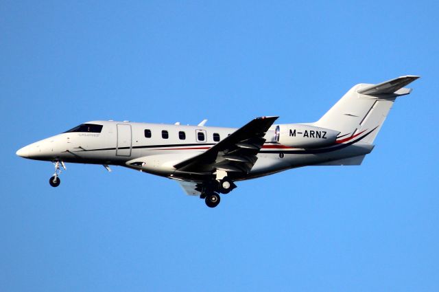 Pilatus PC-24 (M-ARNZ) - On short finals for rwy 24 on 29-Nov-24 arriving from EGNL.
