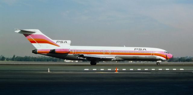 Boeing 727-100 (N550PS) - Nov. 1976