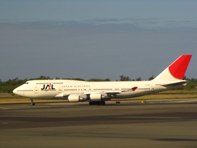 Boeing 747-400 (JA8089)