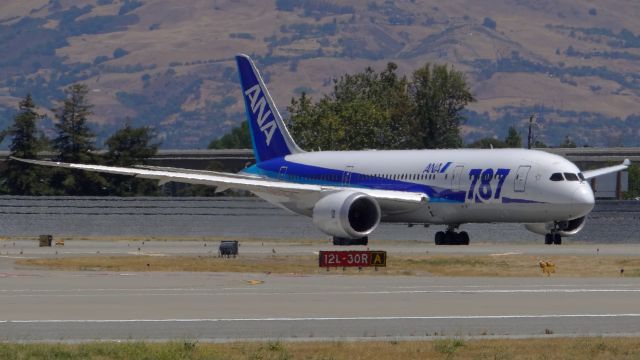 Boeing 787-8 (JA806A) - ANA 787 Taxiing out to takeoff from KSJC! Soon to be 7 days a week!