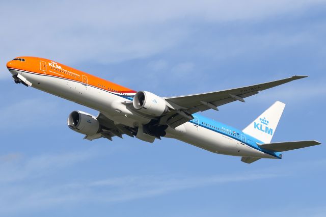 BOEING 777-300ER (PH-BVA)