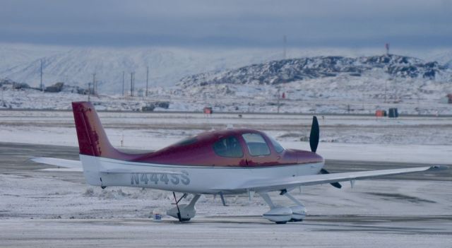 Cirrus SR-22 (N444SS) - It was so nice to see this little plane in iqaluit, Nunavut. It was a cold day at -14 with the wind chill