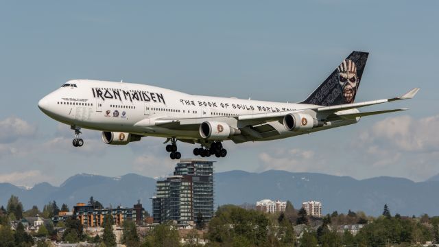 Boeing 747-400 (TF-AAK)