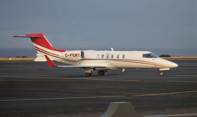 Learjet 40 (C-FEMT) - Santa Maria Island International Airport - LPAZ. December 2, 2021.