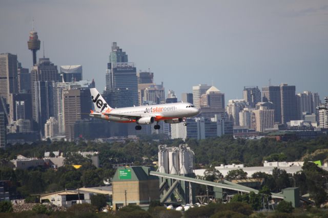 Airbus A320 (VH-VQD) - On Final Approach...