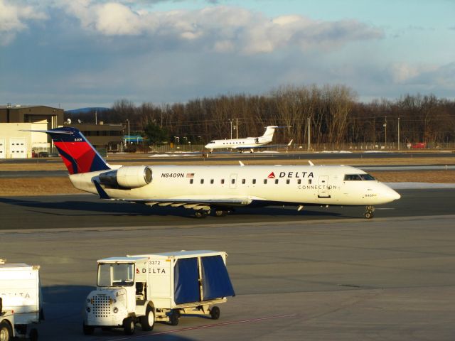 Canadair Regional Jet CRJ-200 (N8409N)