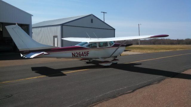 Cessna Skylane (N2645F)