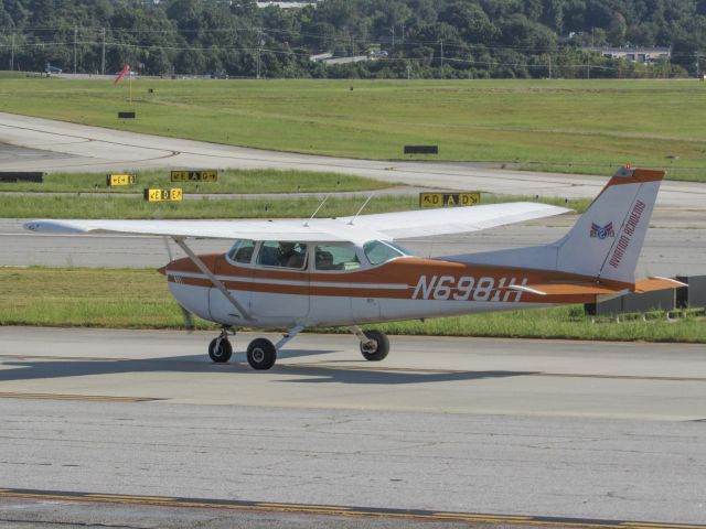 Cessna Skyhawk (N6981H)