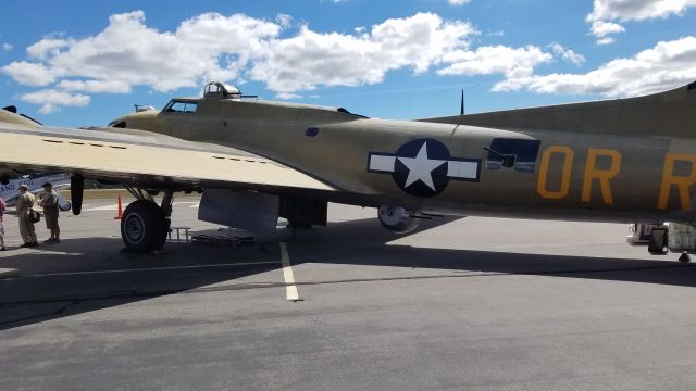 Boeing B-17 Flying Fortress (23-1909)