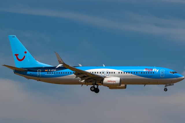 Boeing 737-800 (D-ATUO)