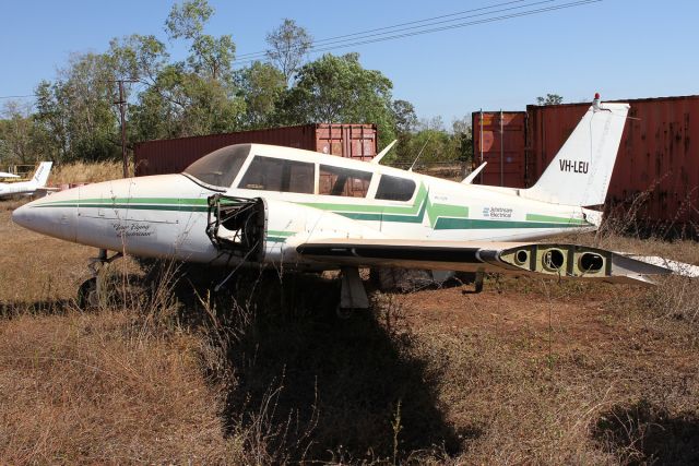 Piper PA-30 Twin Comanche (VH-LEU)