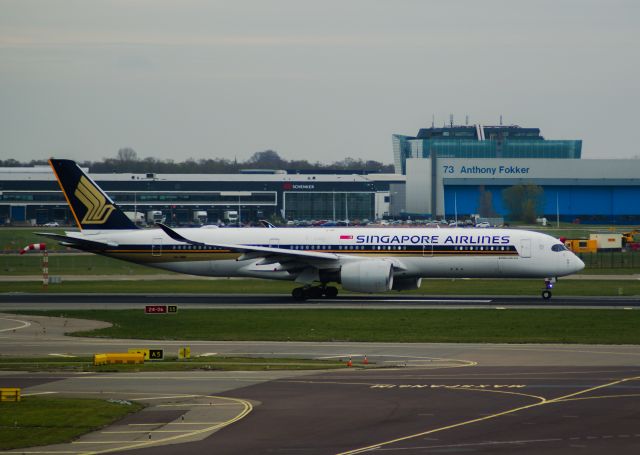 Airbus A350-900 (9V-SMR) - Singapore Airlines A350-941 cn140 13-04-2022