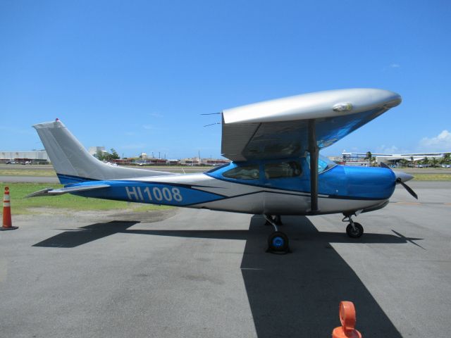 Cessna Skylane (HI1008)