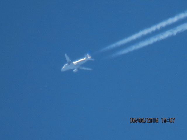 Airbus A319 (N802UA)
