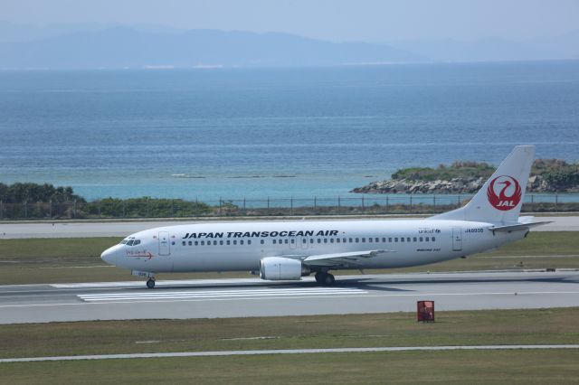 BOEING 737-400 (JA8938)