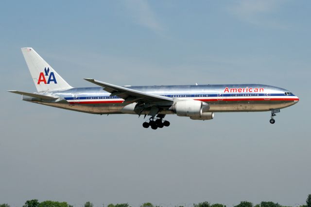 Boeing 777-200 (N771AN)