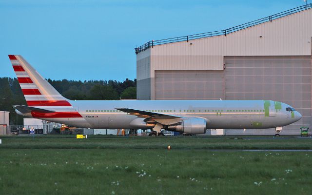 BOEING 767-300 (N376AN) - cargo aircraft management b767-323er n376an at shannon 14/5/18.