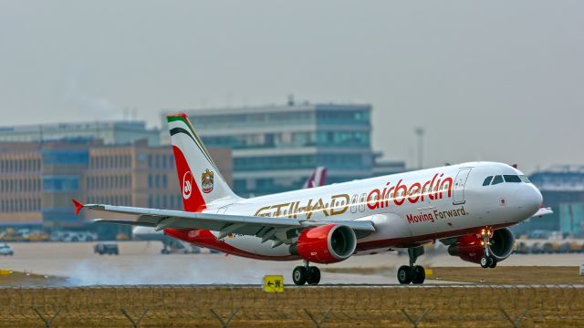 Airbus A320 (D-ABDU) - first Landing with the new livery at EDDS