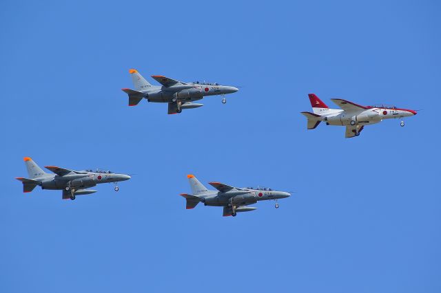 KAWASAKI T-4 — - JASDF-Iruma air show