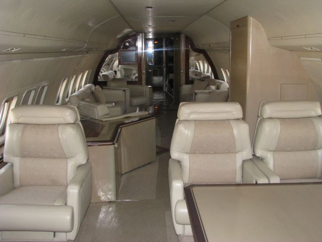 British Aerospace BAC-111 One-Eleven (N200EE) - Luxury interior of Select Leasings BAC 1-11 N200EE