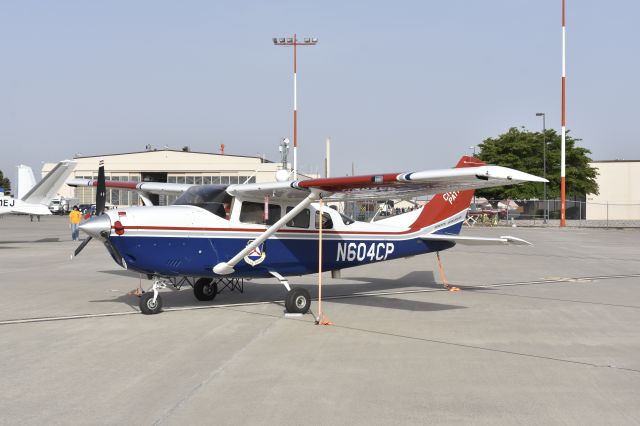 Cessna 206 Stationair (N604CP)
