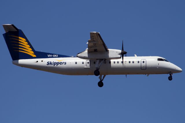 de Havilland Dash 8-300 (VH-XKI)