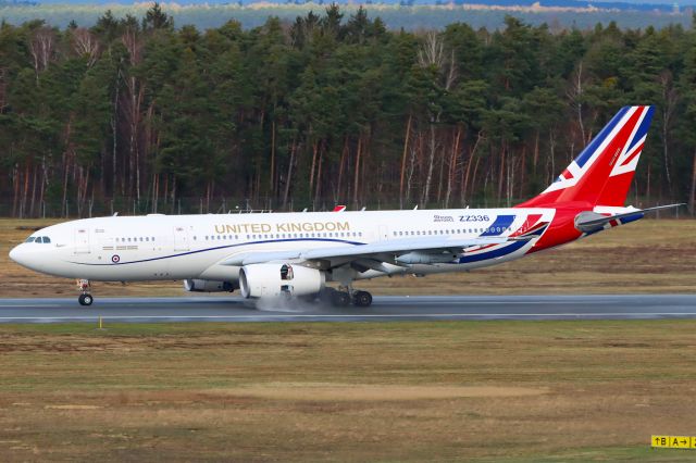 Airbus A330-200 (ZZ336)