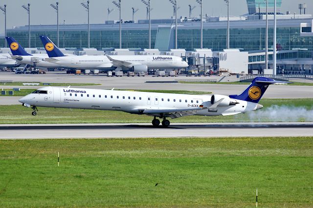 Canadair Regional Jet CRJ-900 (D-ACKK)