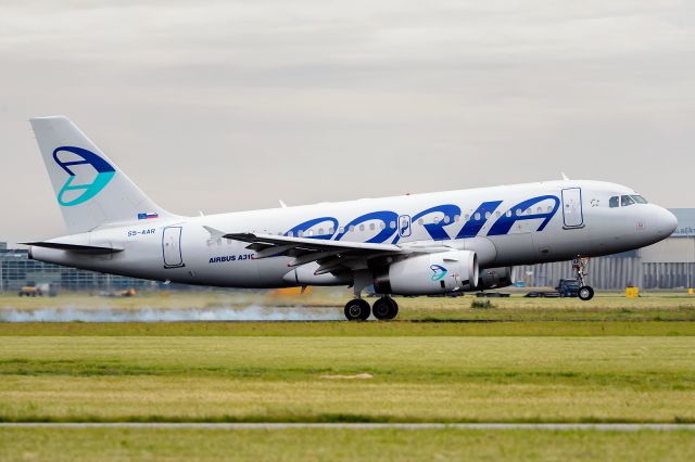 Airbus A319 (S5-AAR)