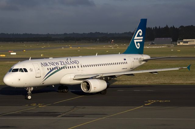 Airbus A320 (ZK-OJF) - 9 JAN 2008