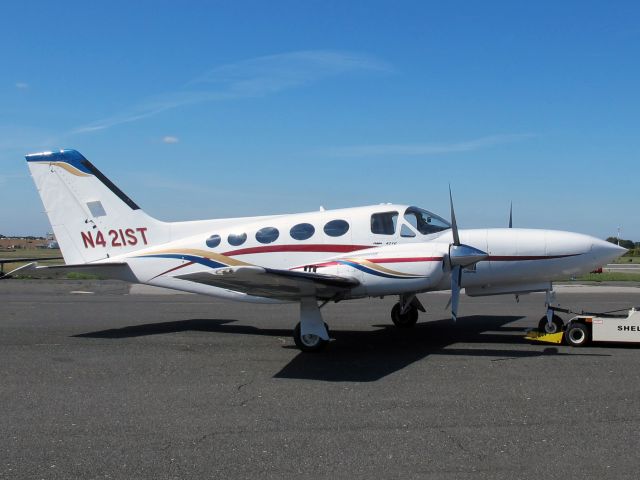 Cessna 421 (N421ST)