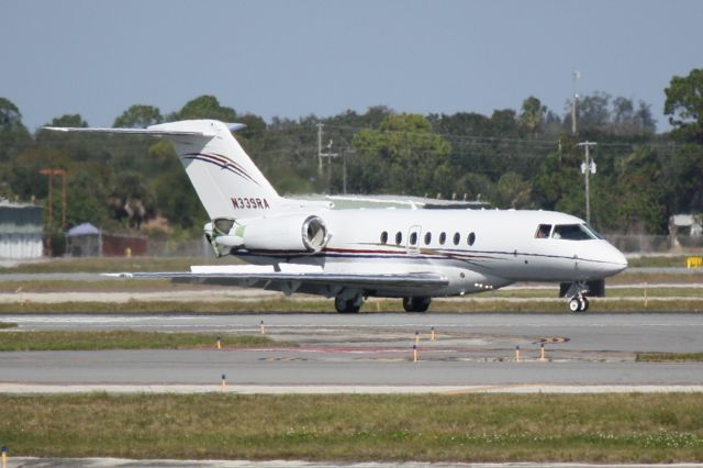 Hawker Beechcraft 4000 (N339RA) - N339RA arrives on Runway 14 at Sarasota-Bradenton International Airport