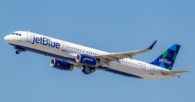 Airbus A321 (N984JB) - Spotted at KLAX on August 9, 2020