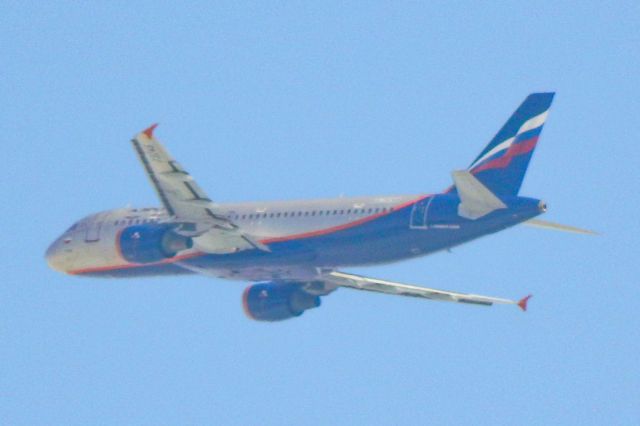 Airbus A320 (RA-73745)