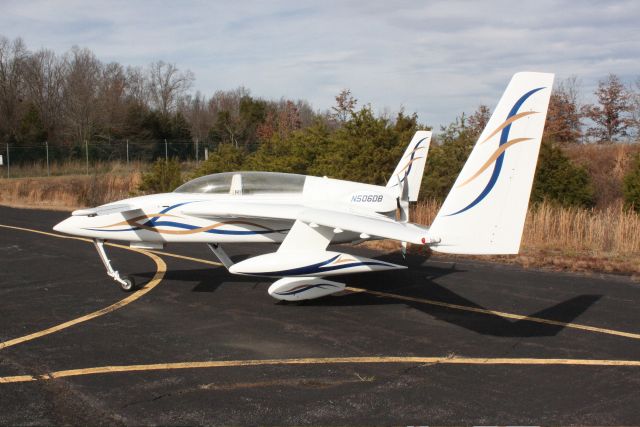 RUTAN Long-EZ (N506DB)