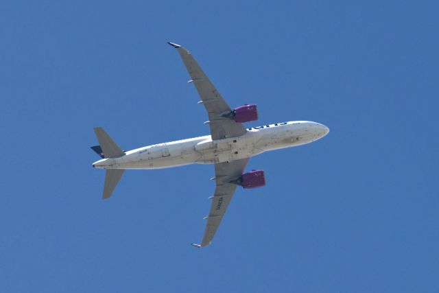 Airbus A320 (N538VL)