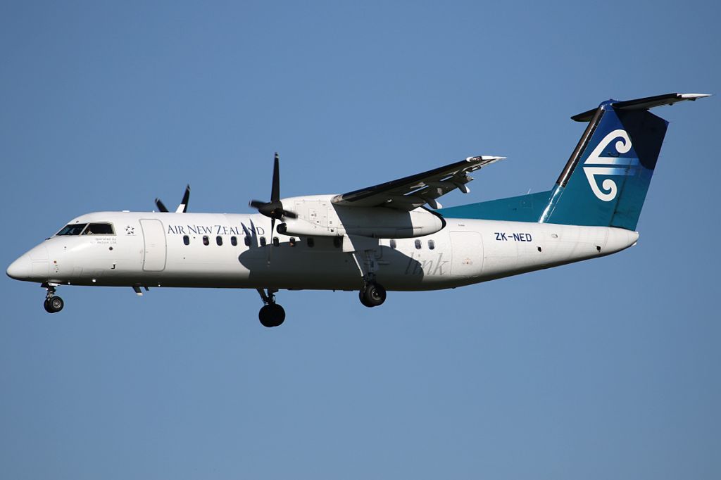 de Havilland Dash 8-300 (ZK-NED)