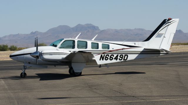 Beechcraft Baron (58) (N6649D)