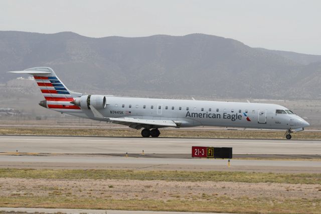 Canadair Regional Jet CRJ-700 (N744SK)