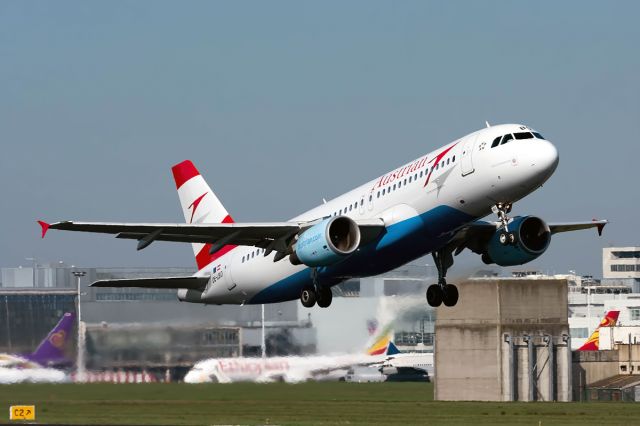 Airbus A320 (OE-LBO)