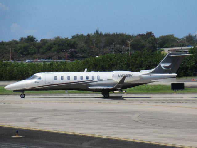 Learjet 45 (N438RV)