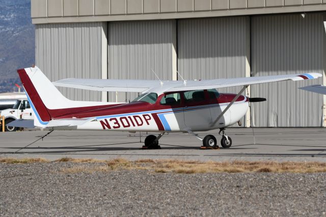 Cessna Skyhawk (N301DP)