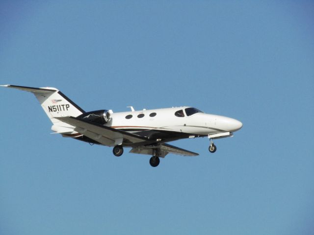 Cessna Citation Mustang (N511TP) - Landing RWY 20R