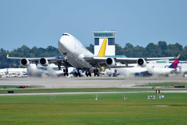 Boeing 747-400 (N740CK)