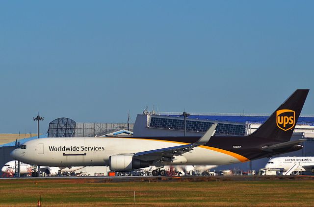 BOEING 767-300 (N330UP) - I took this picture on Dec 01, 2020.br /5X116/01  NRT-KIX