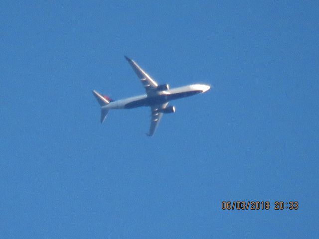 Boeing 737-800 (N388DA)