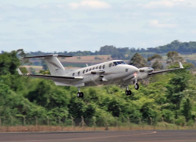 Beechcraft Super King Air 350 (PT-WND)