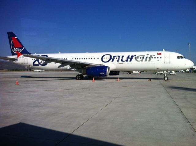 Airbus A321 (TC-OBJ) - A321-231 cn835 lse ACG