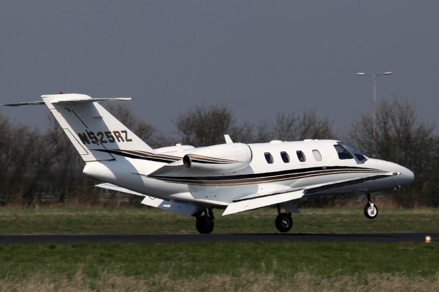 Cessna Citation CJ1 (N525RZ)