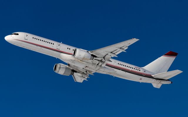 Boeing 757-200 (N757SS)